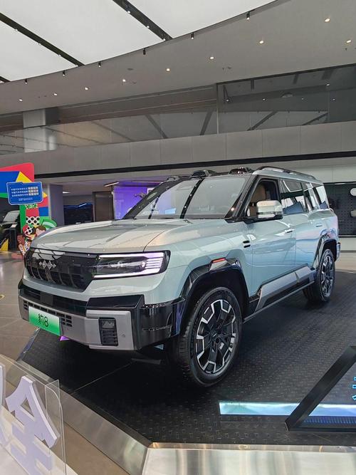 重庆14比亚迪方程豹硬派越野的爆款，英菲尼迪35周年与你共成长